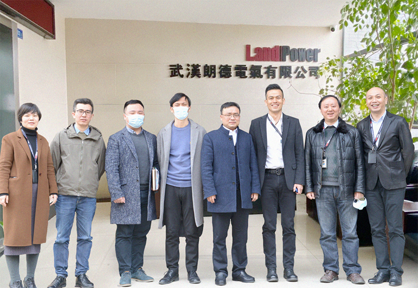武汉东湖高新区带领一行观赏考查赛晶团体成员企业-朗德电气